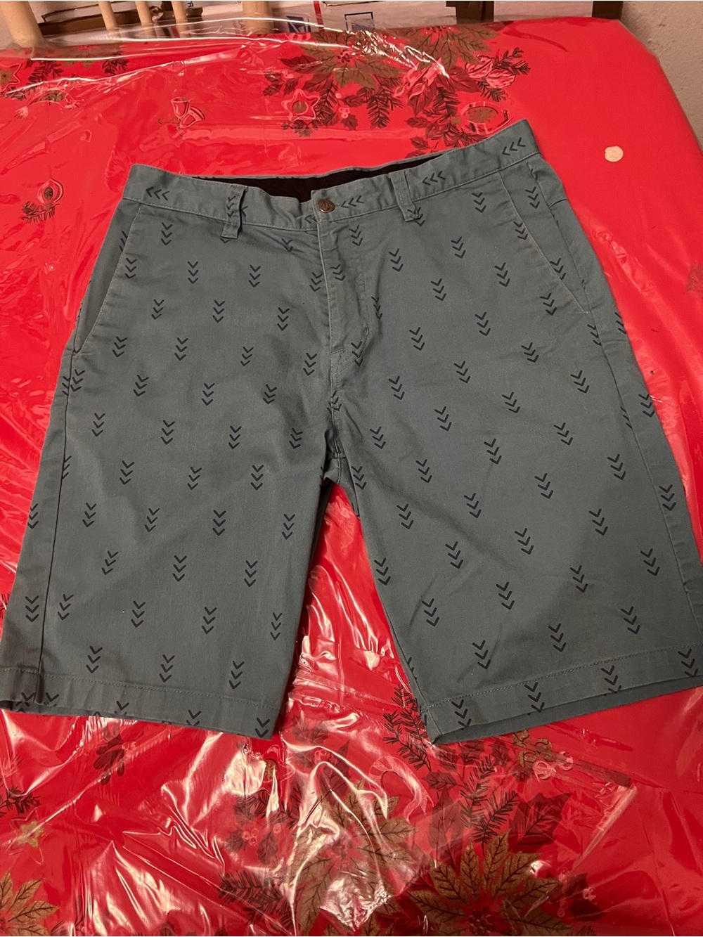 VOLCOM True To This Chino Green Mens Size 32 Shorts 12" inseam